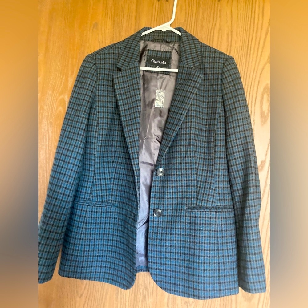 NWT Chadwick of Boston Wool Plaid Blazer, size 10R.